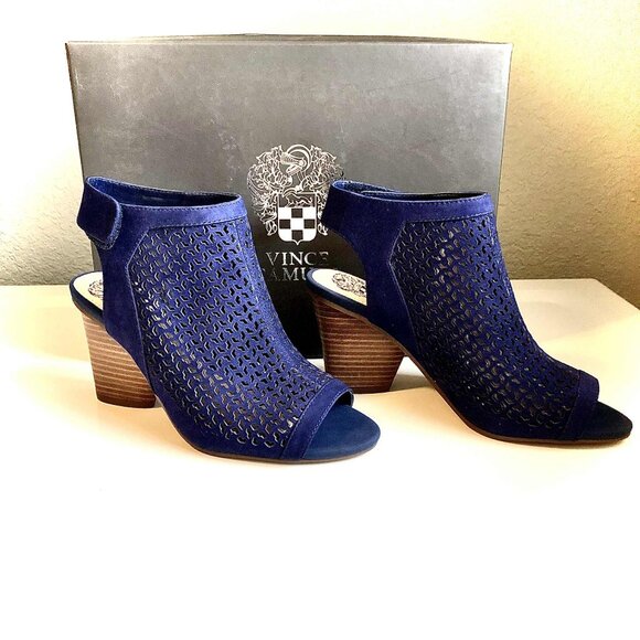 NWT VINCE CAMUTO Dastana Nubuck Booties Block Heel Peep Toe Moody Blue 6.5 - Picture 2 of 10
